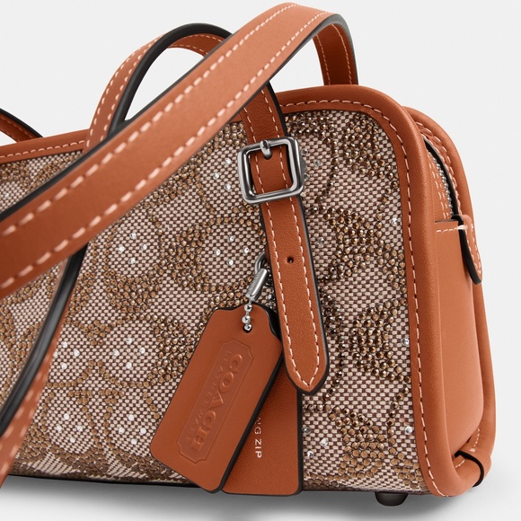 Coach Swing Zip Bag 20 In Crystal Signature Jacquard Purses NWT - Picture 5 of 9